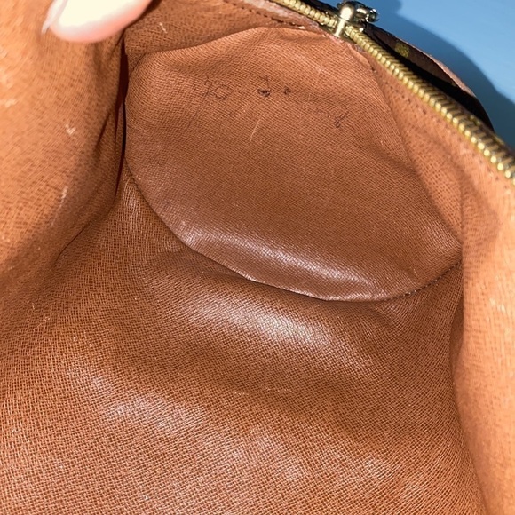 Louis Vuitton Monogram Papillon 30 - Picture 13 of 15